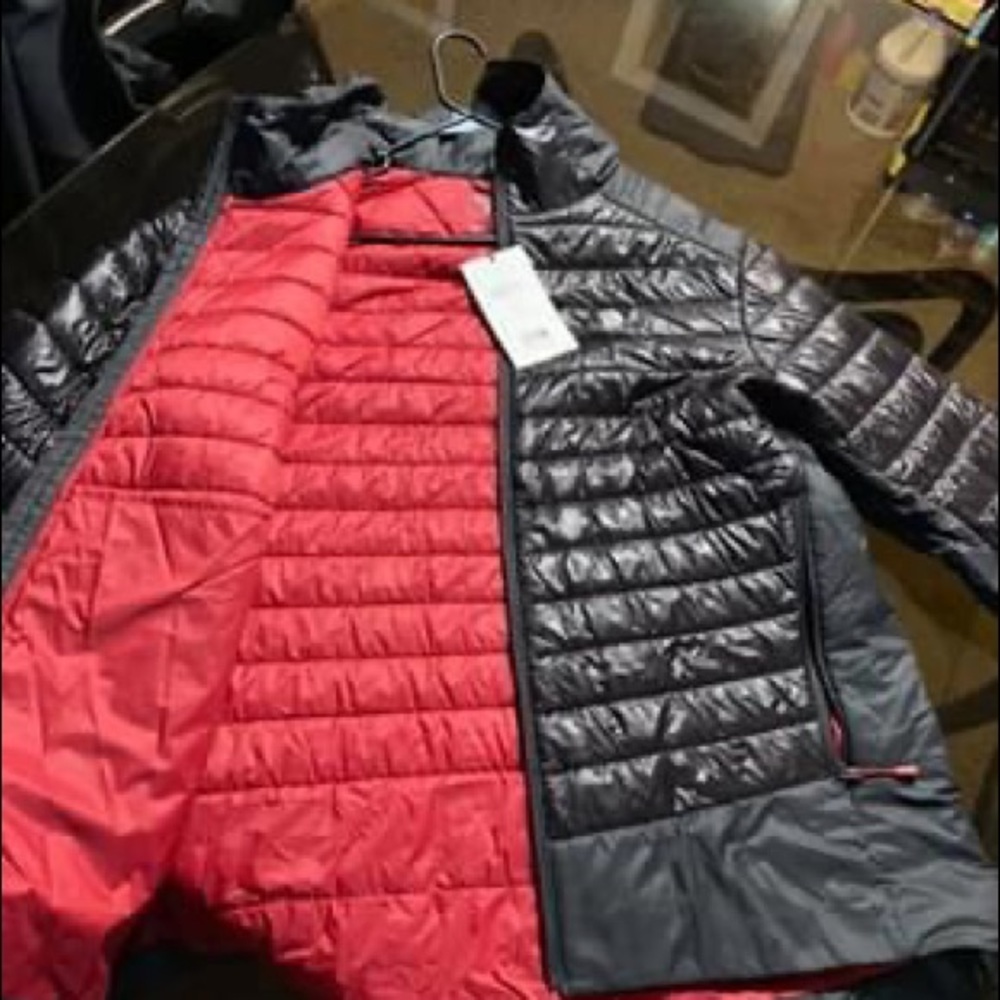 Mountain hard wear jacket